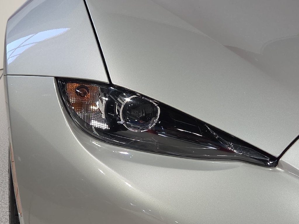 Used 2023 MAZDA MX-5 Miata Grand Touring w/ Weather Package RWD image 8