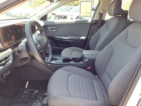 Certified 2025 Kia K4 EX FWD image 8