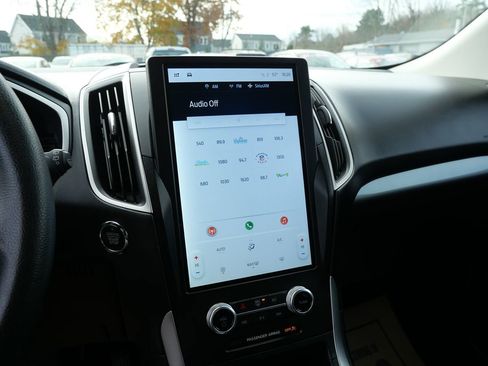 Used 2021 Ford Edge SE w/ Cargo Accessory Package image 12