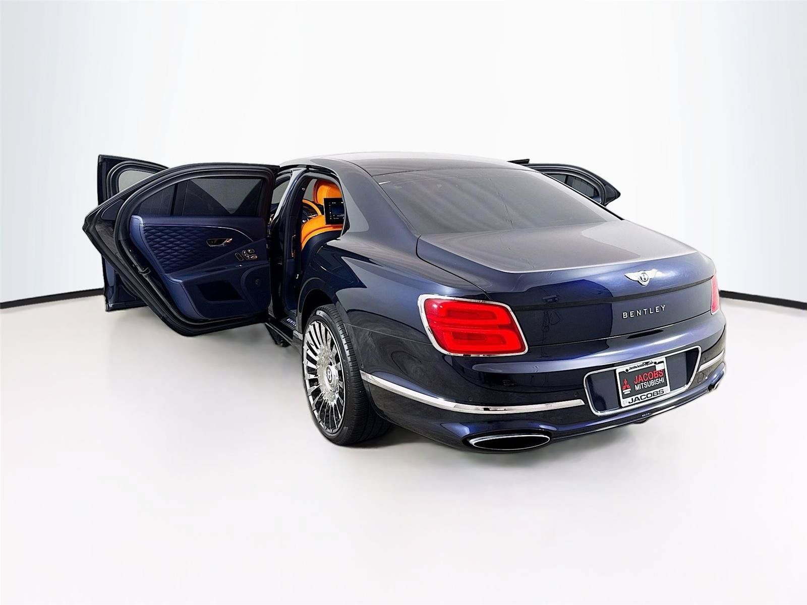 Used 2022 Bentley Flying Spur W12 AWD/4WD image 41