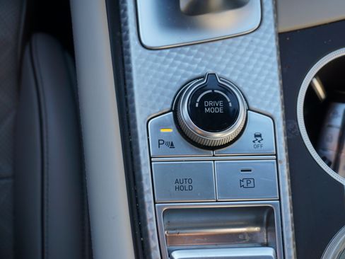 Used 2023 Genesis G70 3.3T w/ Sport Prestige Package image 12