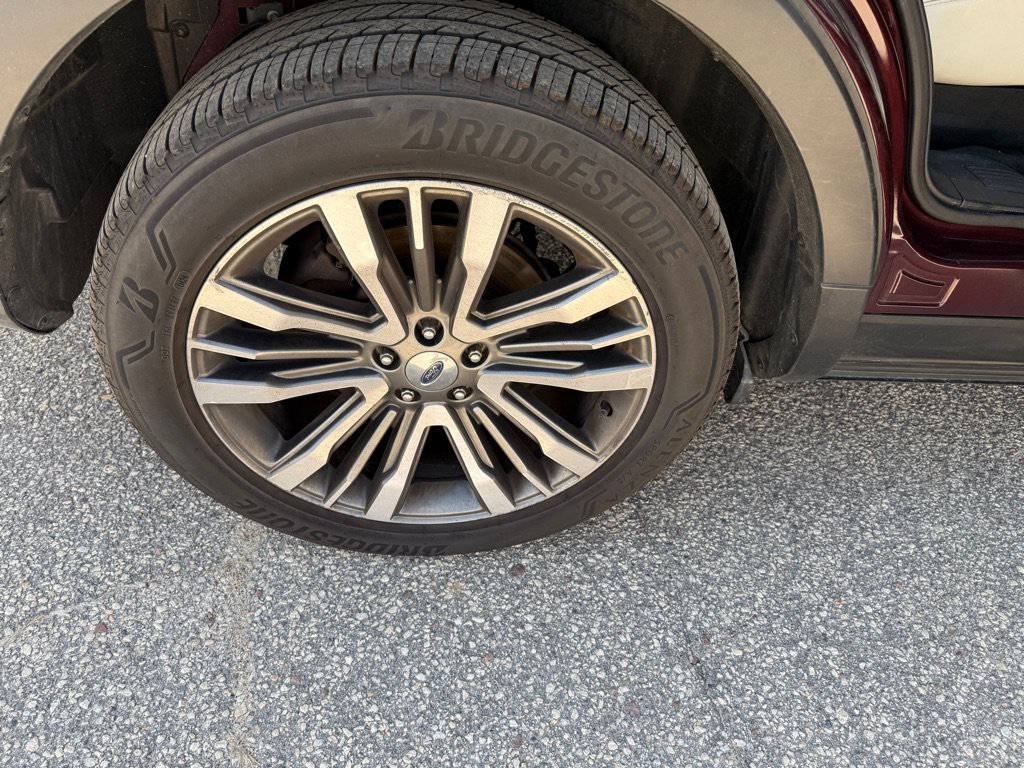 Used 2018 Ford Explorer Platinum AWD/4WD image 57