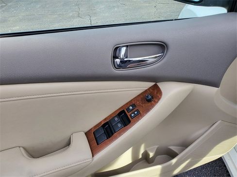 Used 2009 Nissan Altima 2.5 SL w/ SL Pkg image 11