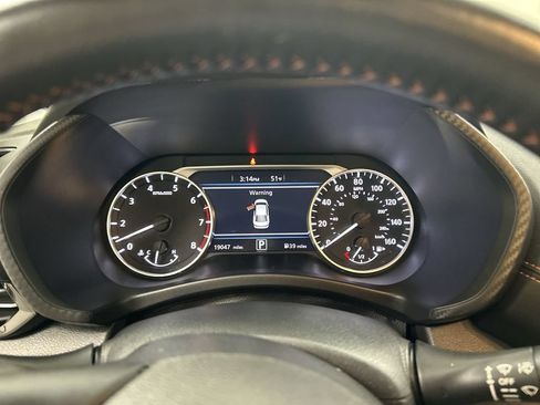 Used 2023 Nissan Sentra SR w/ SR Premium Package FWD image 13