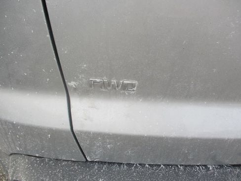 Used 2011 Chevrolet Traverse LS image 6