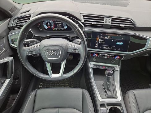 Used 2022 Audi Q3 2.0T Premium image 19