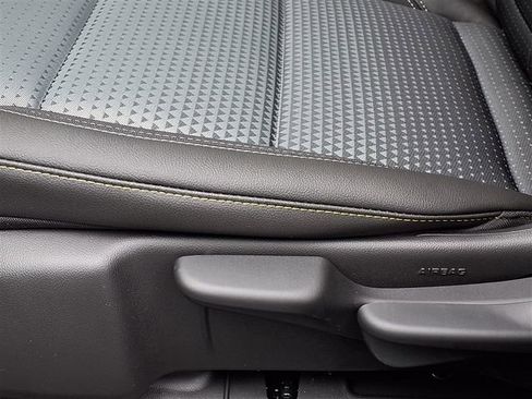 New 2026 Chevrolet Trax LT w/ LT Convenience Package FWD image 5