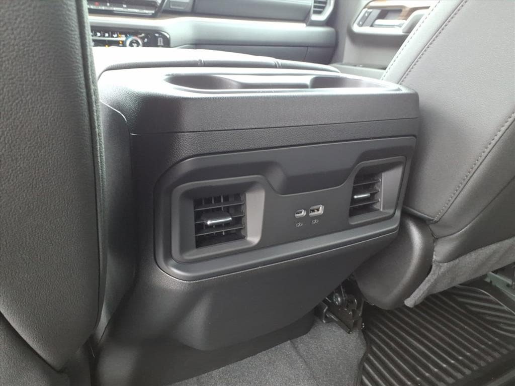 Used 2026 Chevrolet Silverado 1500 RST w/ Convenience Package II AWD/4WD image 16