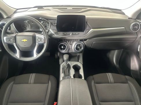 Used 2025 Chevrolet Blazer LT AWD/4WD image 21