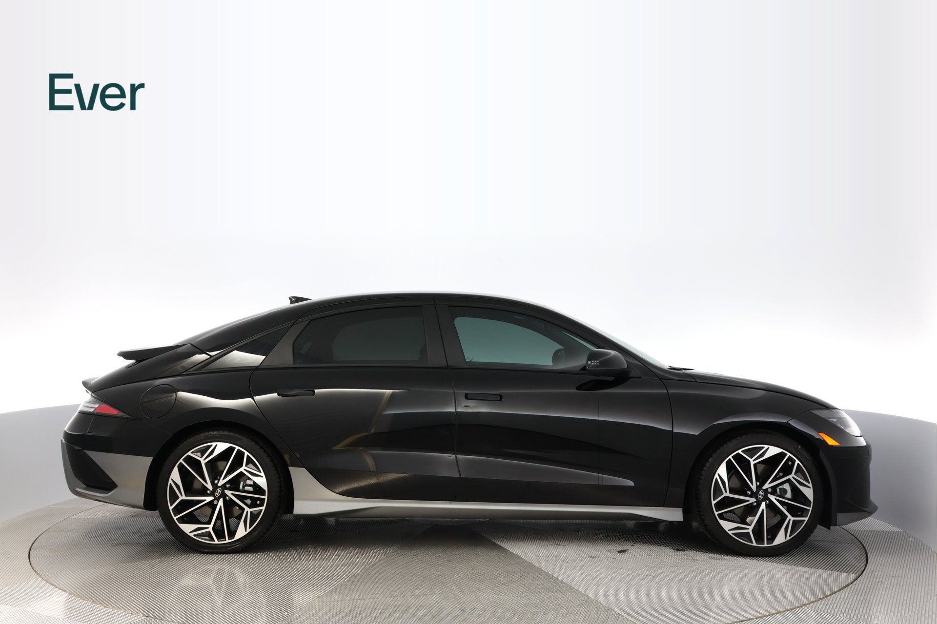 Used 2025 Hyundai Ioniq 6 SEL RWD image 13