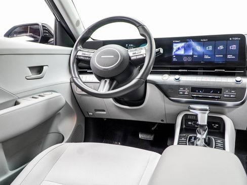 Used 2025 Hyundai Kona SEL image 19