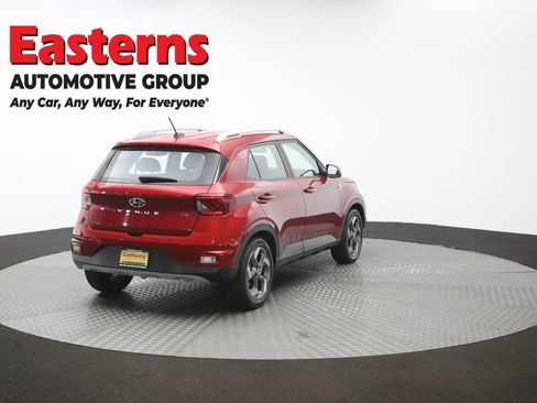 Used 2025 Hyundai Venue SEL FWD image 41