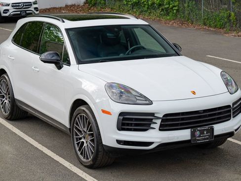 Used 2023 Porsche Cayenne Platinum Edition AWD/4WD image 10