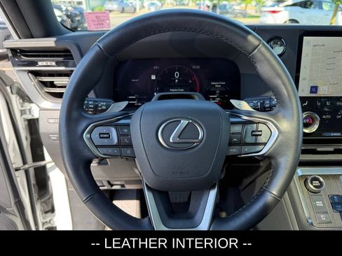 Used 2024 Lexus GX 550 w/ Accessory Package (Z1) AWD/4WD image 8