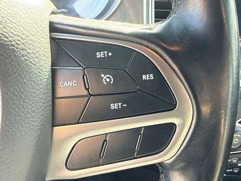 Used 2020 Dodge Charger SXT w/ Leather Interior Group image 19