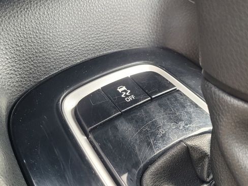 Used 2021 Toyota Corolla LE image 25