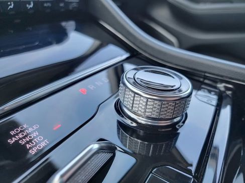 Certified 2022 Jeep Grand Cherokee Limited 4xe w/ Luxury Tech Group II image 30