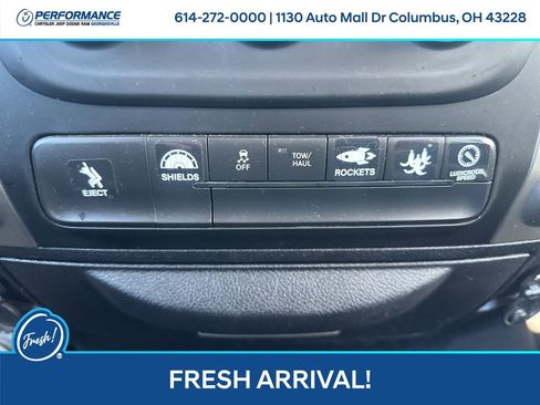 Used 2015 RAM 1500 Classic SLT image 21