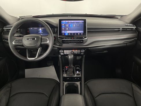 Used 2024 Jeep Compass Trailhawk w/ Trailhawk Elite Group image 15