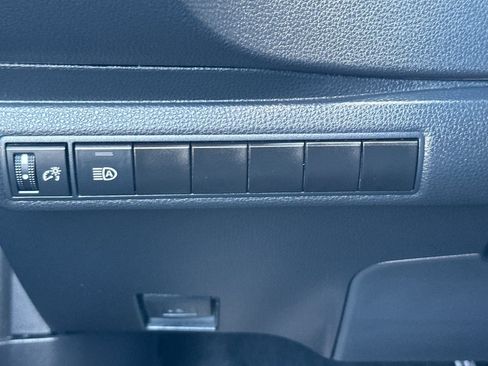 Used 2024 Toyota Corolla LE FWD image 40