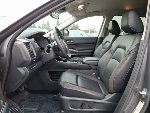 Certified 2023 Nissan Pathfinder SL w/ Lighting Package (N92) image 14