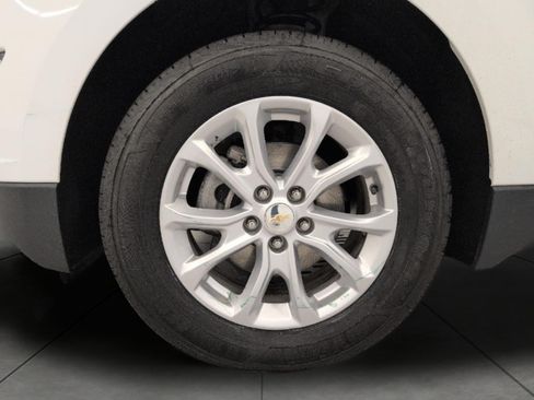 Used 2018 Chevrolet Equinox LT AWD/4WD image 3