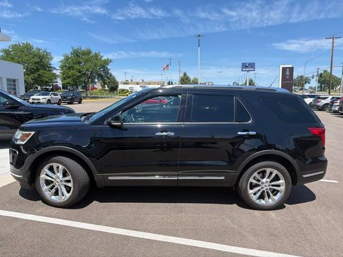 Used 2018 Ford Explorer Limited w/ Equipment Group 301A AWD/4WD image 2