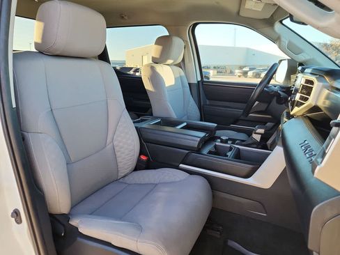 Used 2022 Toyota Tundra SR5 image 18