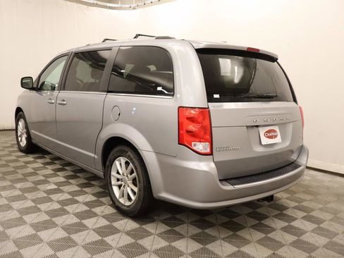 Used 2020 Dodge Grand Caravan SXT image 3
