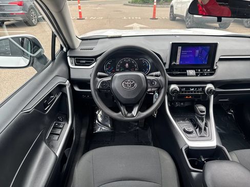 Used 2024 Toyota RAV4 LE AWD/4WD image 12