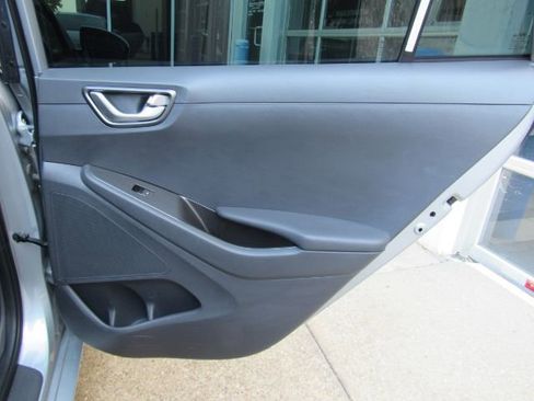 Used 2021 Hyundai Ioniq SE image 19