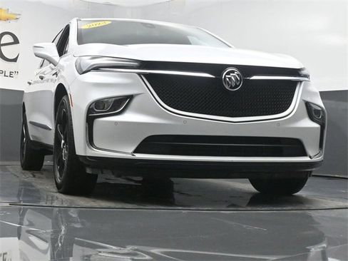 Used 2023 Buick Enclave Essence w/ Experience Buick Package image 3