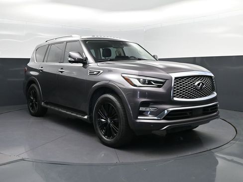 Used 2022 INFINITI QX80 Luxe w/ Cargo Package image 9