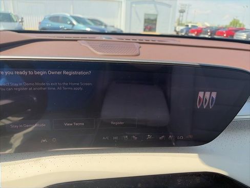 New 2026 Buick Enclave Avenir w/ Super Cruise Package AWD/4WD image 22