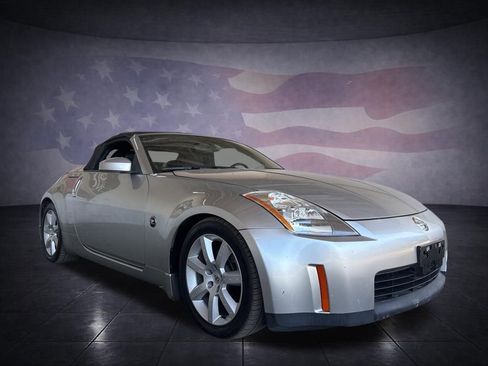 Used 2004 Nissan 350Z Touring RWD image 7