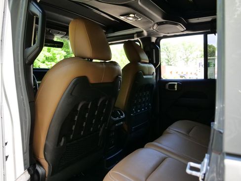 Used 2020 Jeep Wrangler Unlimited Rubicon AWD/4WD image 30