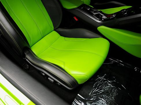 Used 2015 Lamborghini Huracan LP 610-4 AWD/4WD image 35