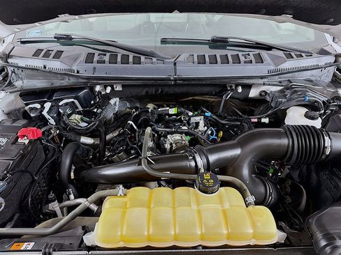 Used 2020 Ford F150 XLT image 11