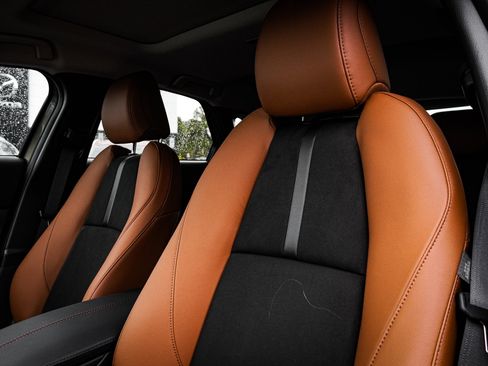 Used 2025 MAZDA CX-30 Carbon image 10