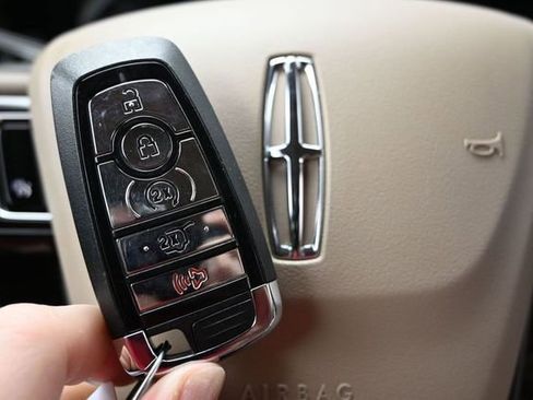Used 2021 Lincoln Corsair Reserve AWD/4WD image 47