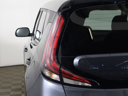 Used 2025 Kia Soul LX w/ LX Technology Package image 14