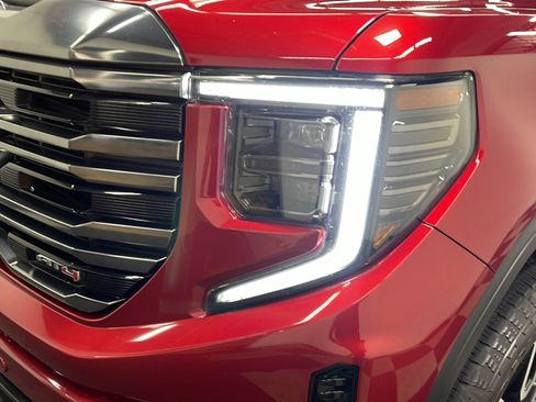 Used 2023 GMC Sierra 1500 AT4 w/ Technology Package AWD/4WD image 27