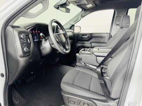 Used 2022 Chevrolet Silverado 1500 Custom AWD/4WD image 5