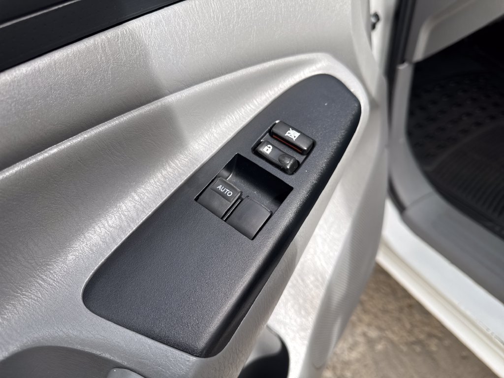 Used 2015 Toyota Tacoma 2WD Access Cab image 12