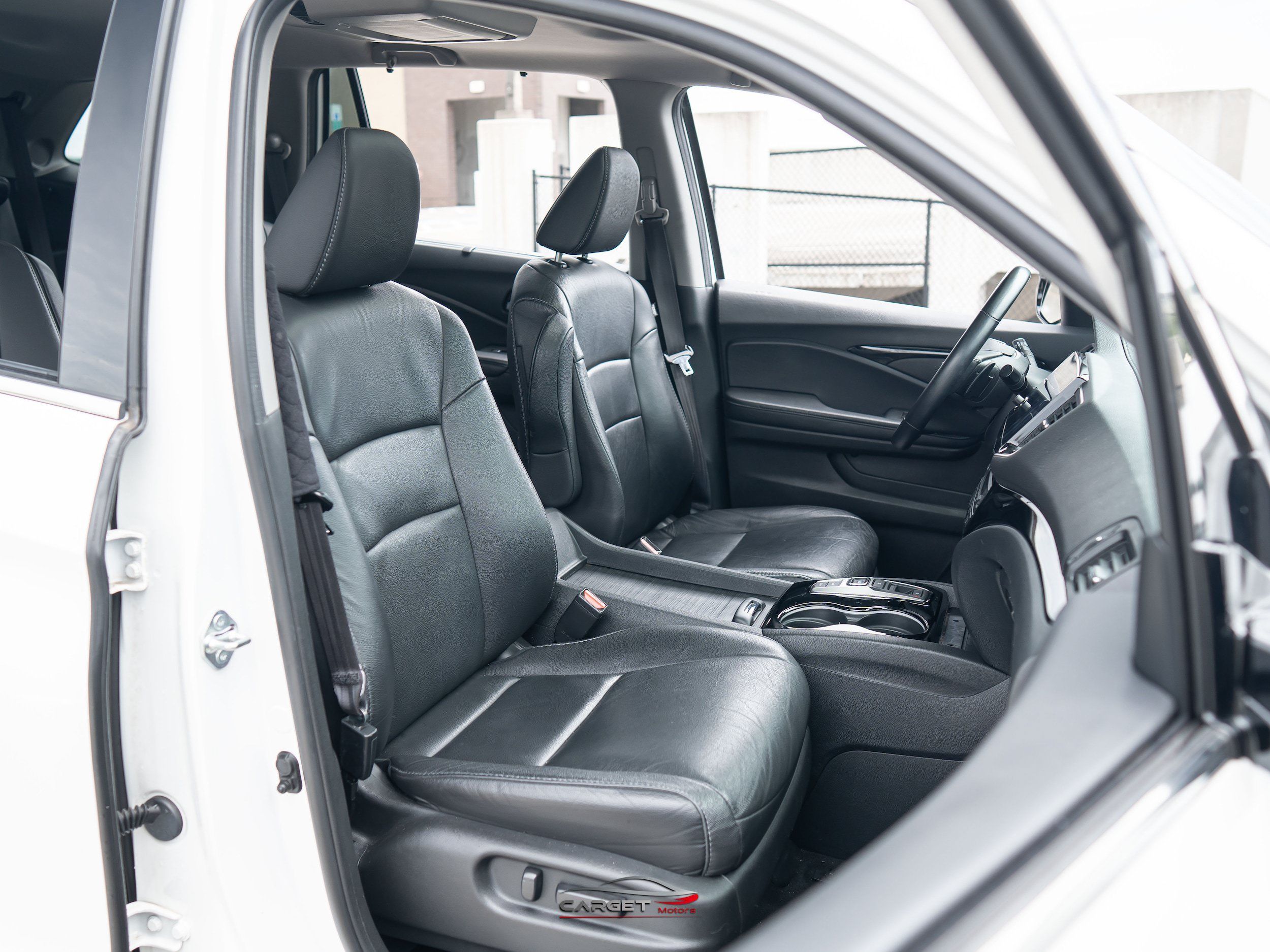 Used 2022 Honda Pilot Touring image 17
