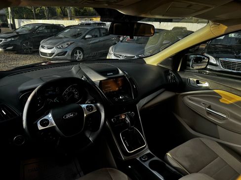 Used 2014 Ford Escape SE w/ Equipment Group 201A image 18