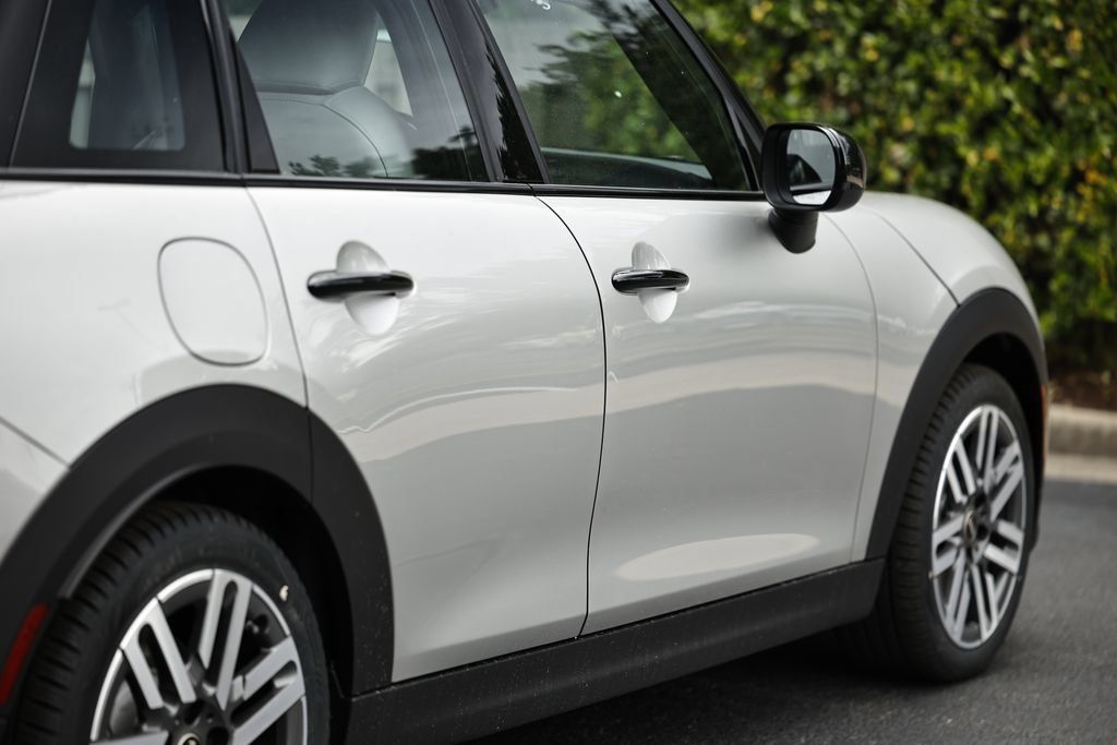 New 2026 MINI Cooper 4-Door Hardtop FWD image 8