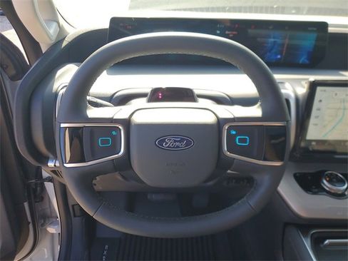 New 2025 Ford Expedition Active image 23