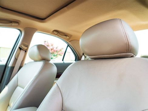 Used 2002 Lincoln LS RWD image 9