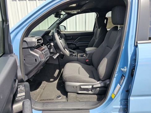 New 2026 Toyota 4Runner SR5 AWD/4WD image 12